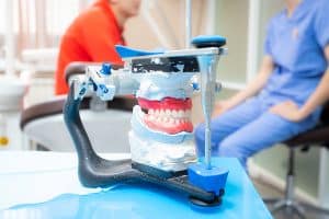 What Is the Difference Between Dentists and Cosmetic Dentists